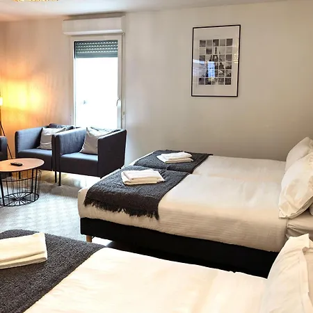 In 13 Hotel
