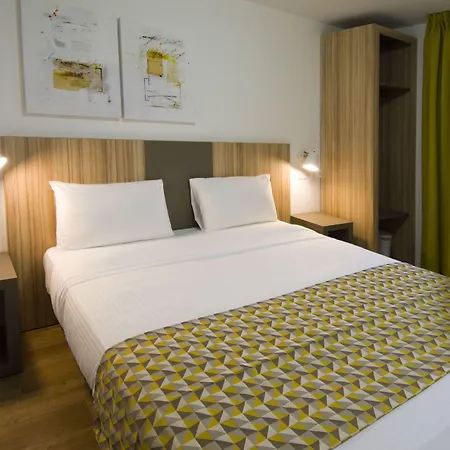 In 13 Hotel Parigi