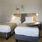 Hotel In 13